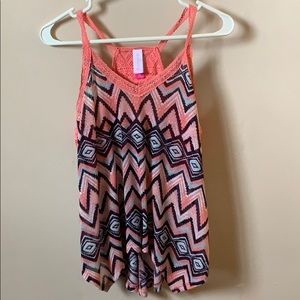 No boundaries tank